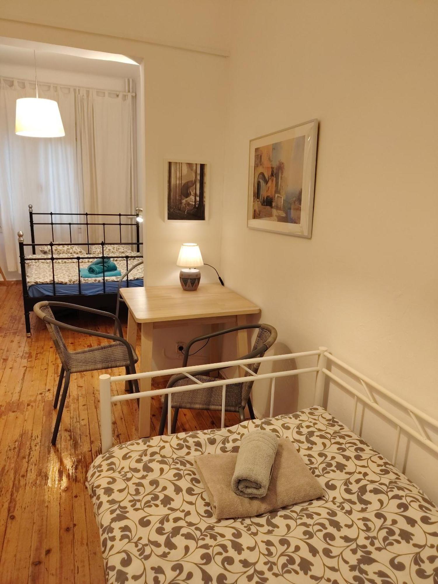 Cosy Open Large By Ruins Helexpo * Thessaloniki