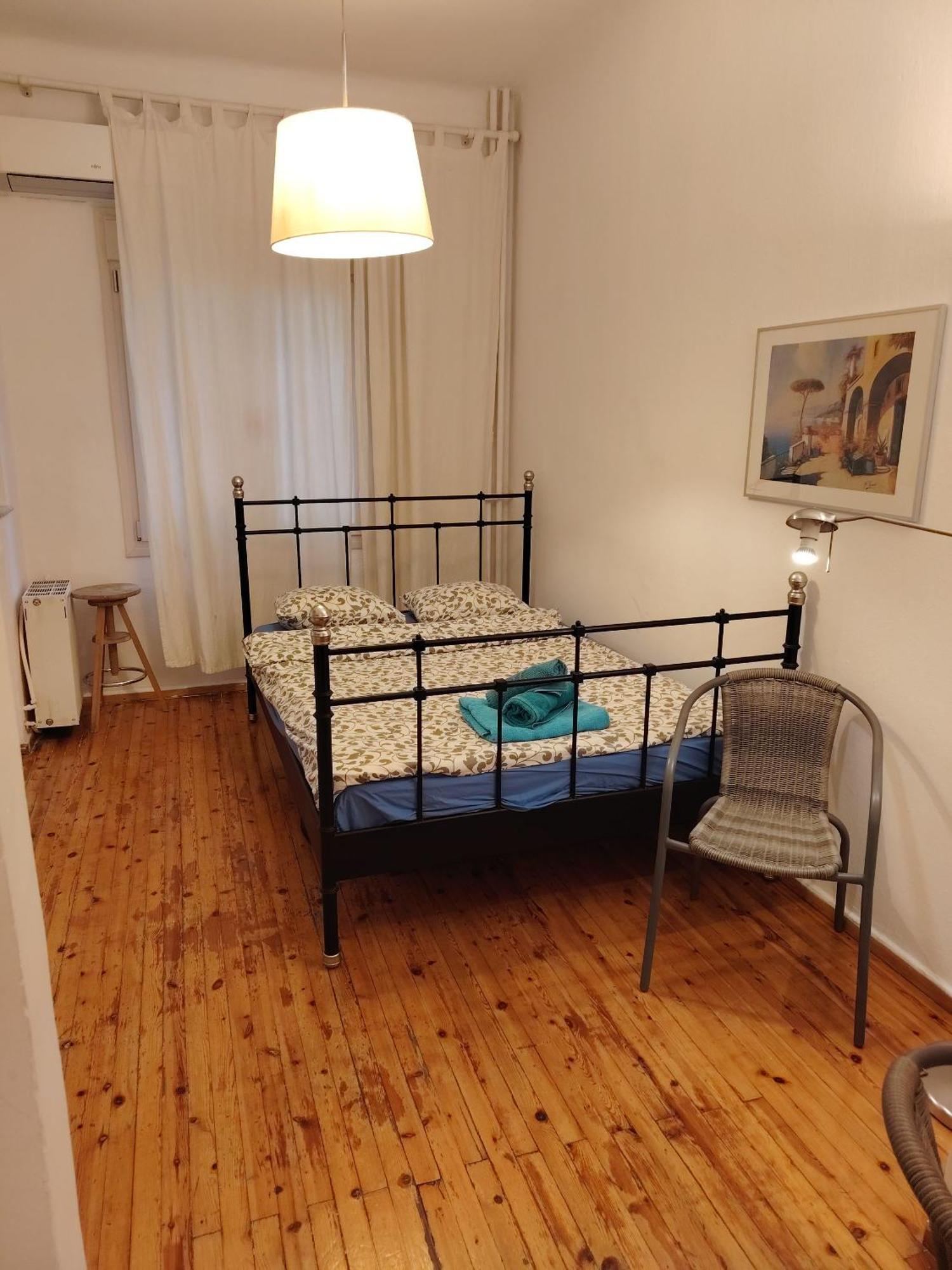 Cosy Open Large By Ruins Helexpo Thessaloniki