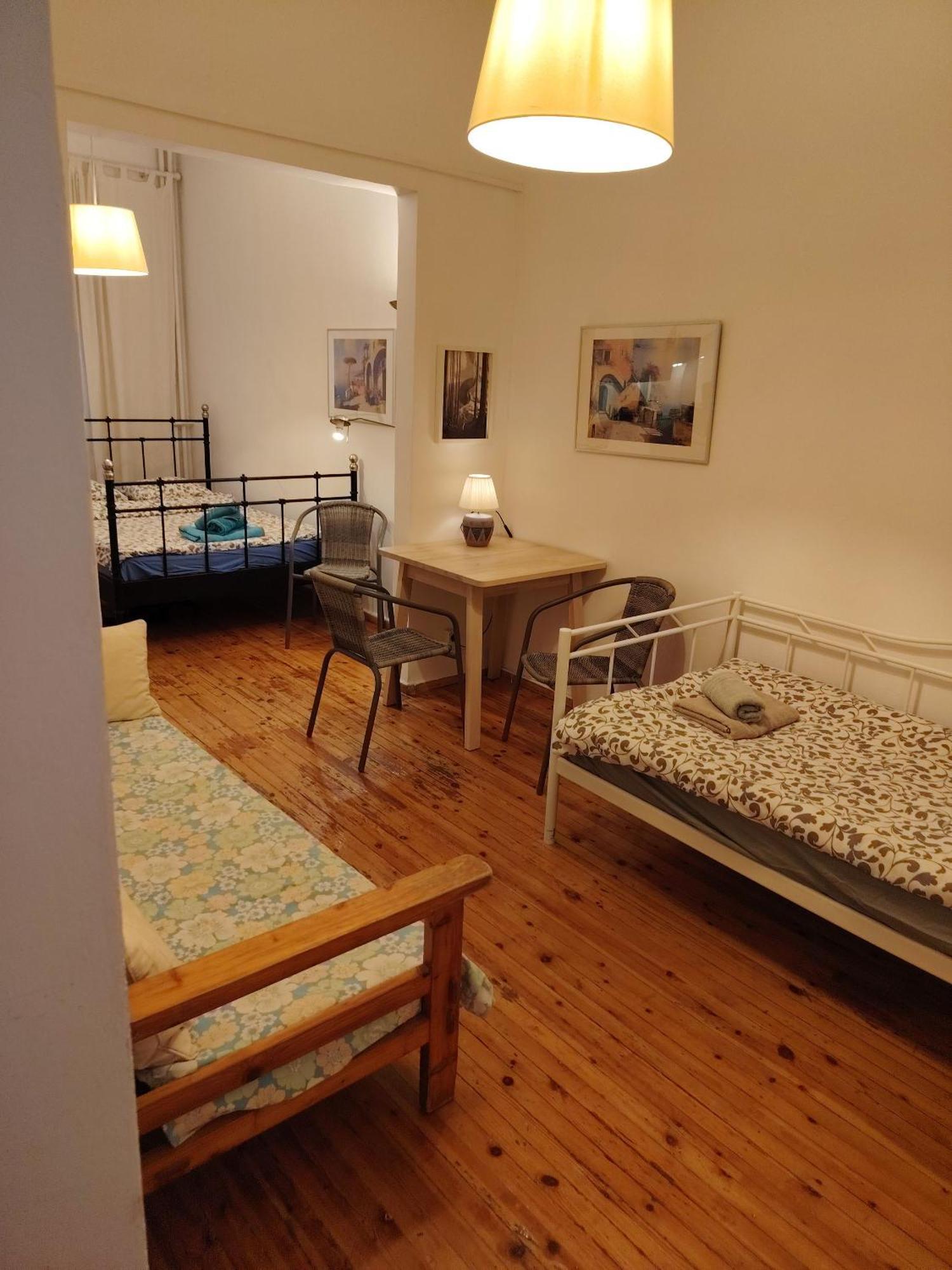 Apartment Cosy Open Large By Ruins Helexpo